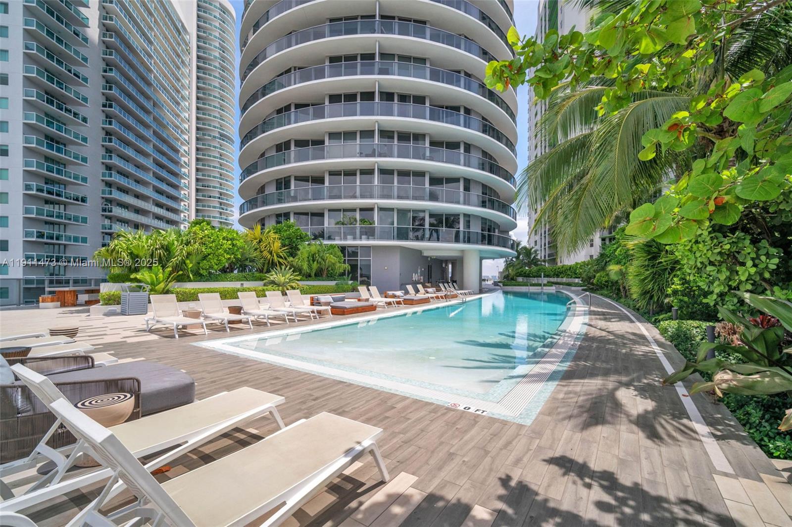 ARIA ON THE BAY CONDO - Residential
