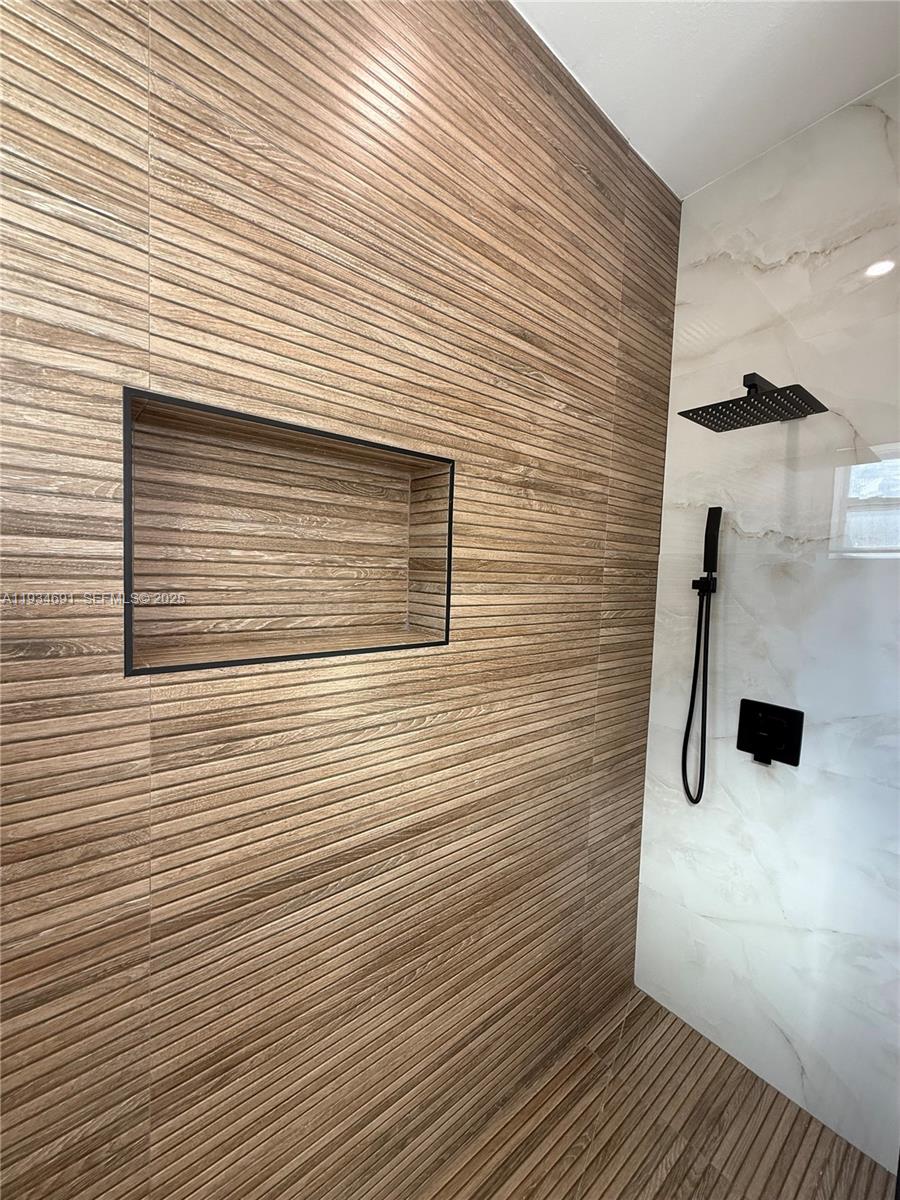 JEFFREY HEIGHTS - Residential