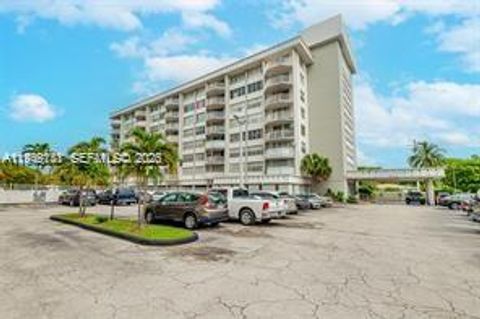 16740 NE 9th Ave 401 North Miami Beach FL 33162