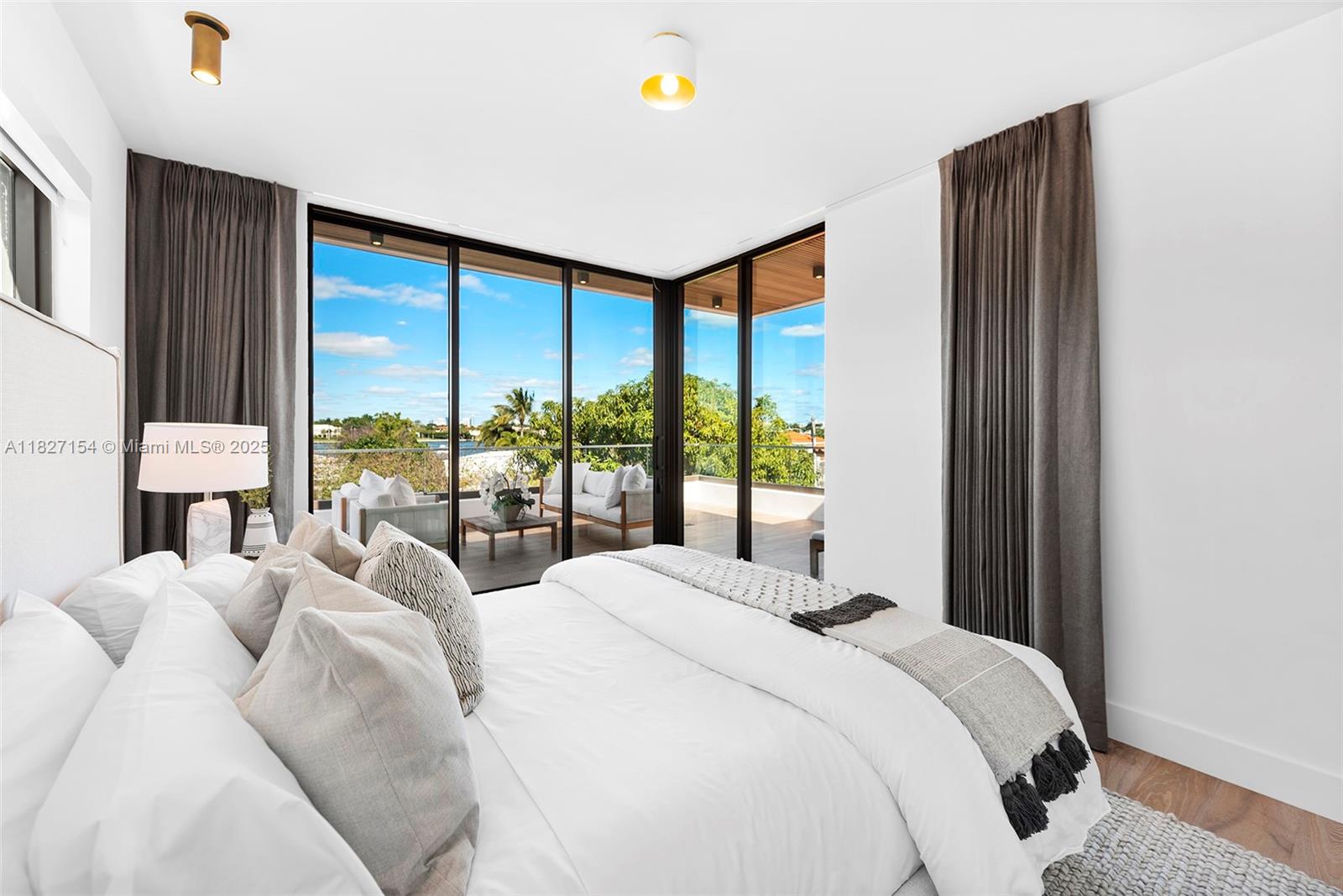 BISCAYNE BEACH-2ND ADDN - Residential