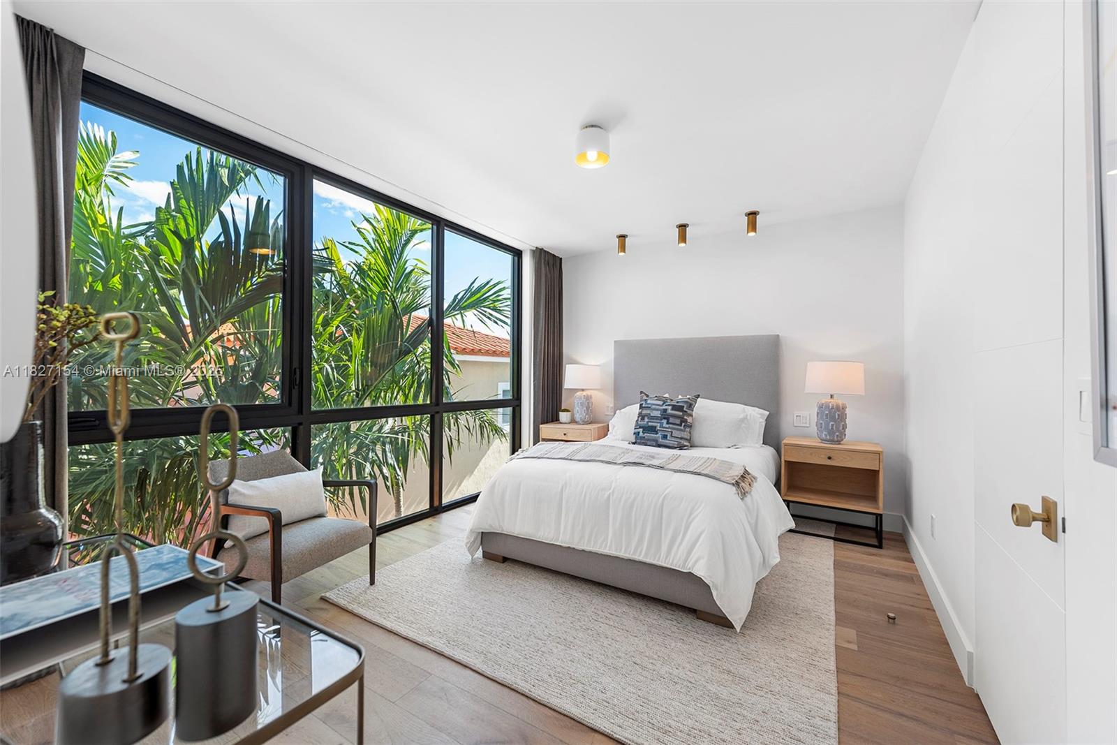 BISCAYNE BEACH-2ND ADDN - Residential