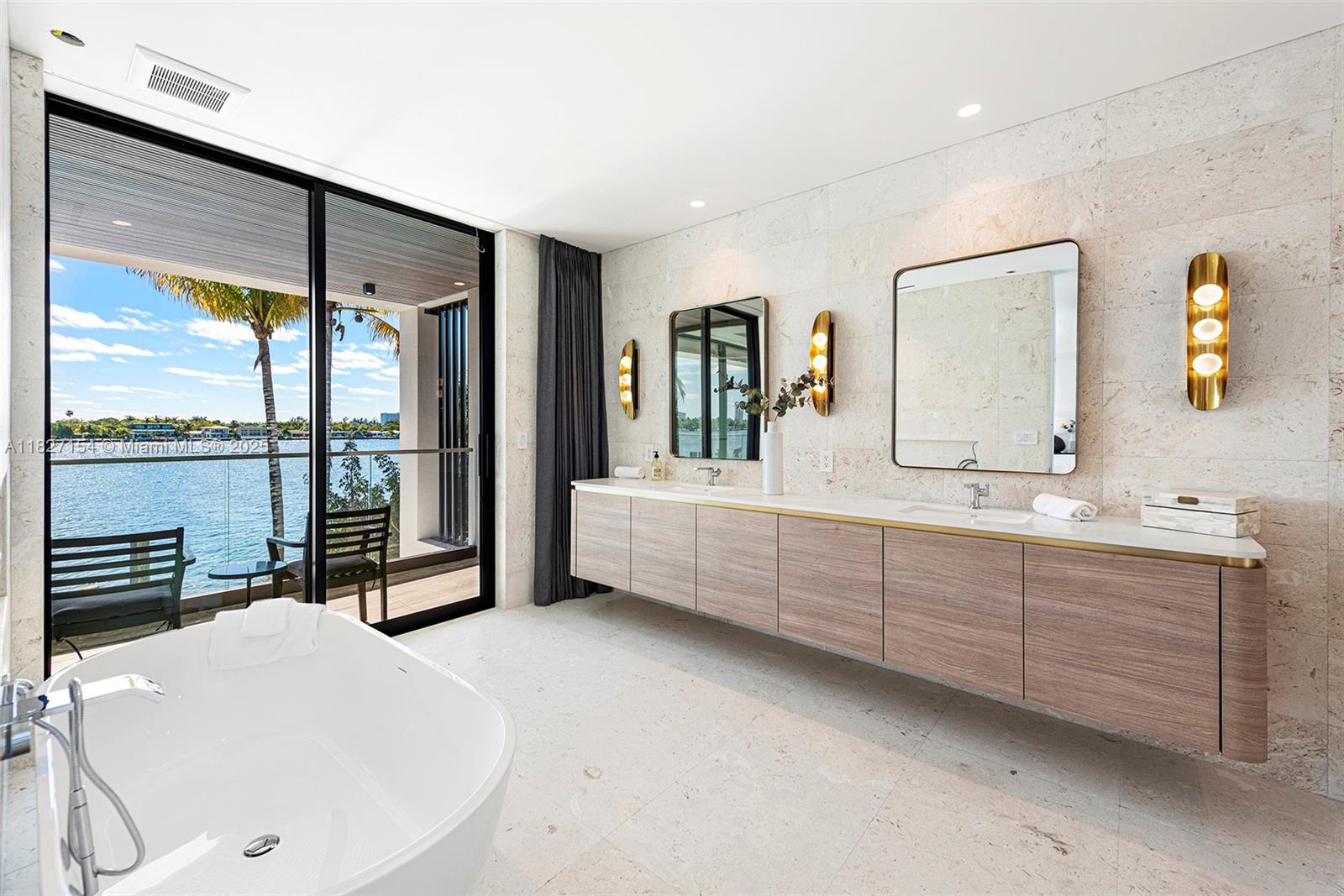 BISCAYNE BEACH-2ND ADDN - Residential