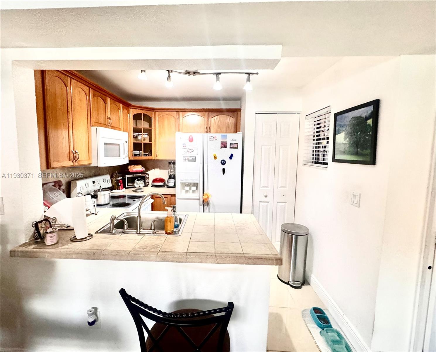 LAGO GRANDE CONDO THREE C - Residential