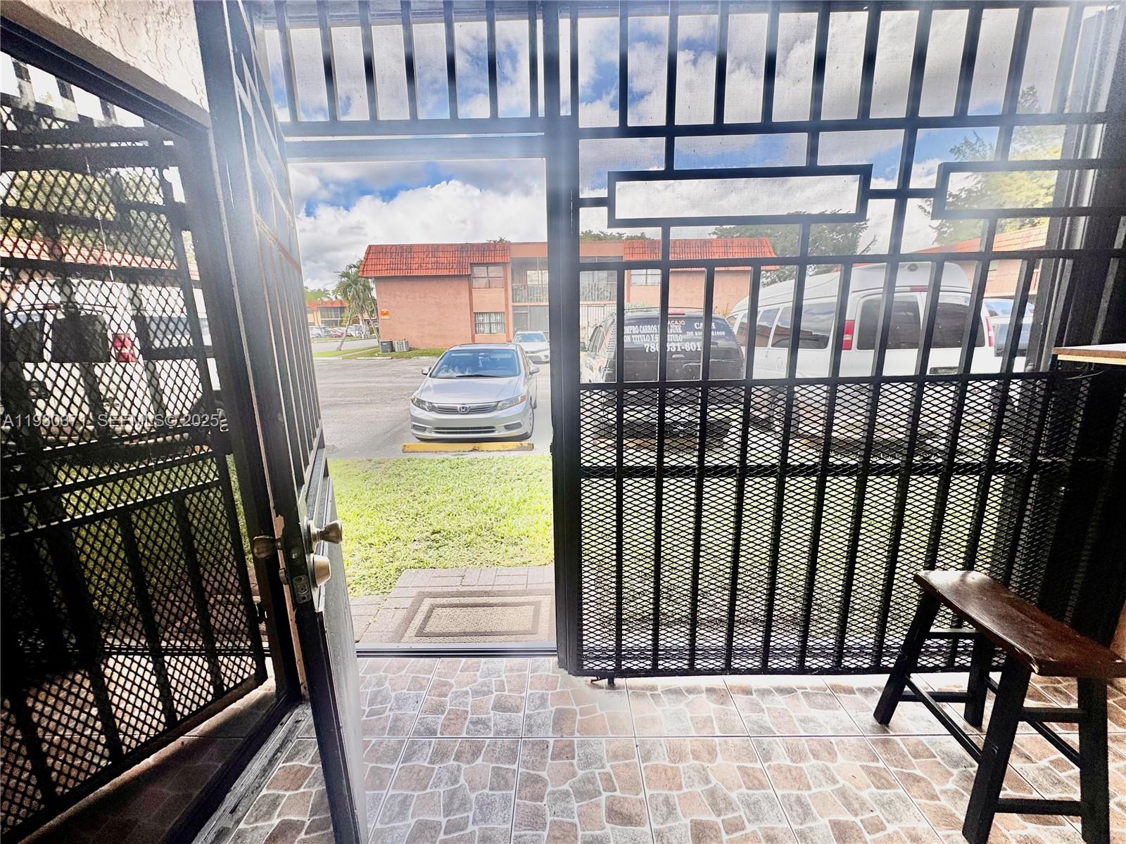 LAGO GRANDE CONDO THREE C - Residential