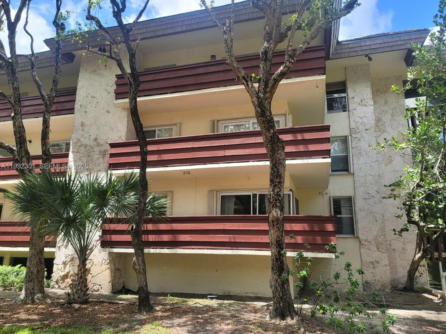 VILLA CAPRI CONDO - Residential