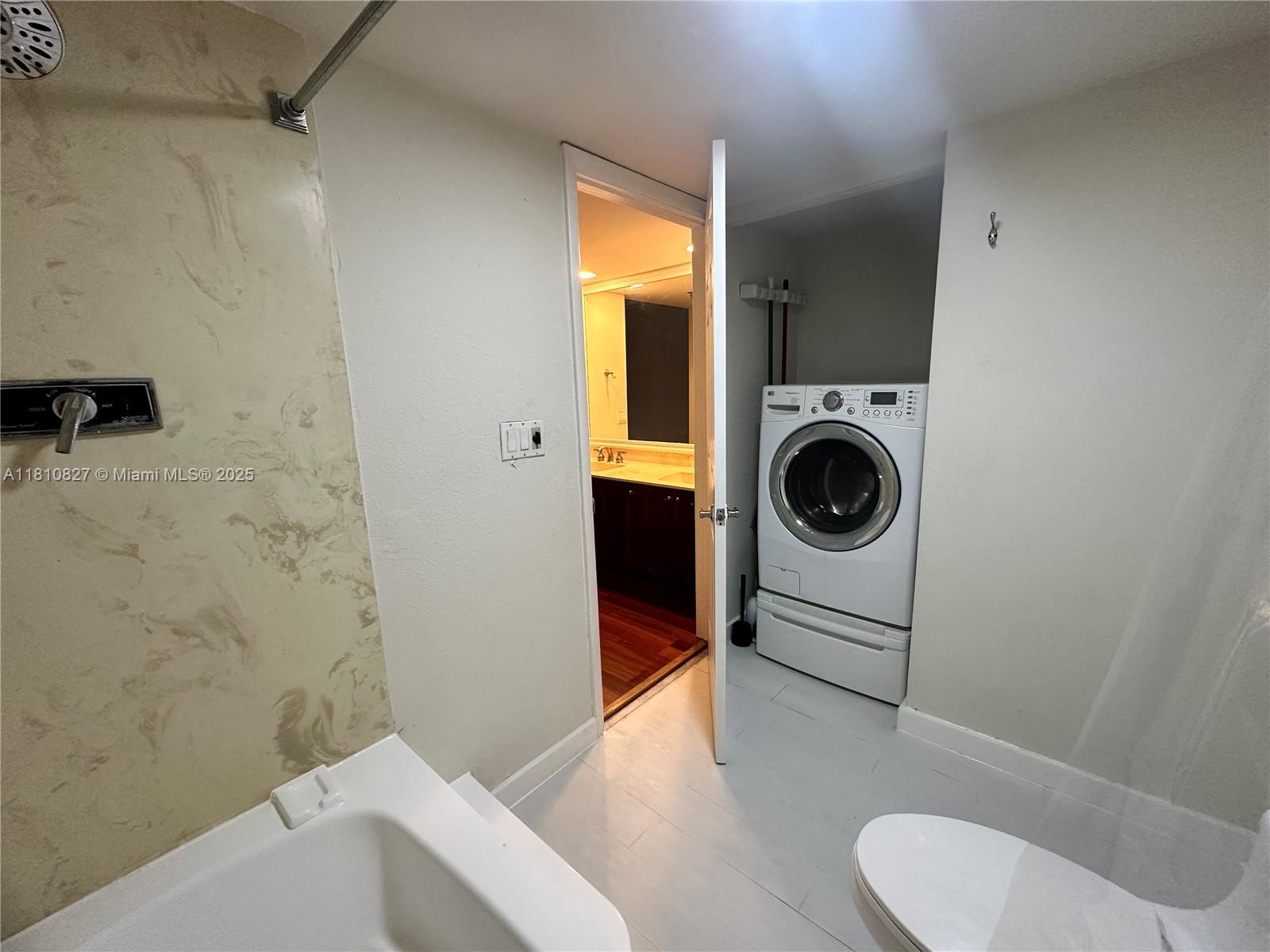 BRICKELL KEY ONE CONDO - Residential