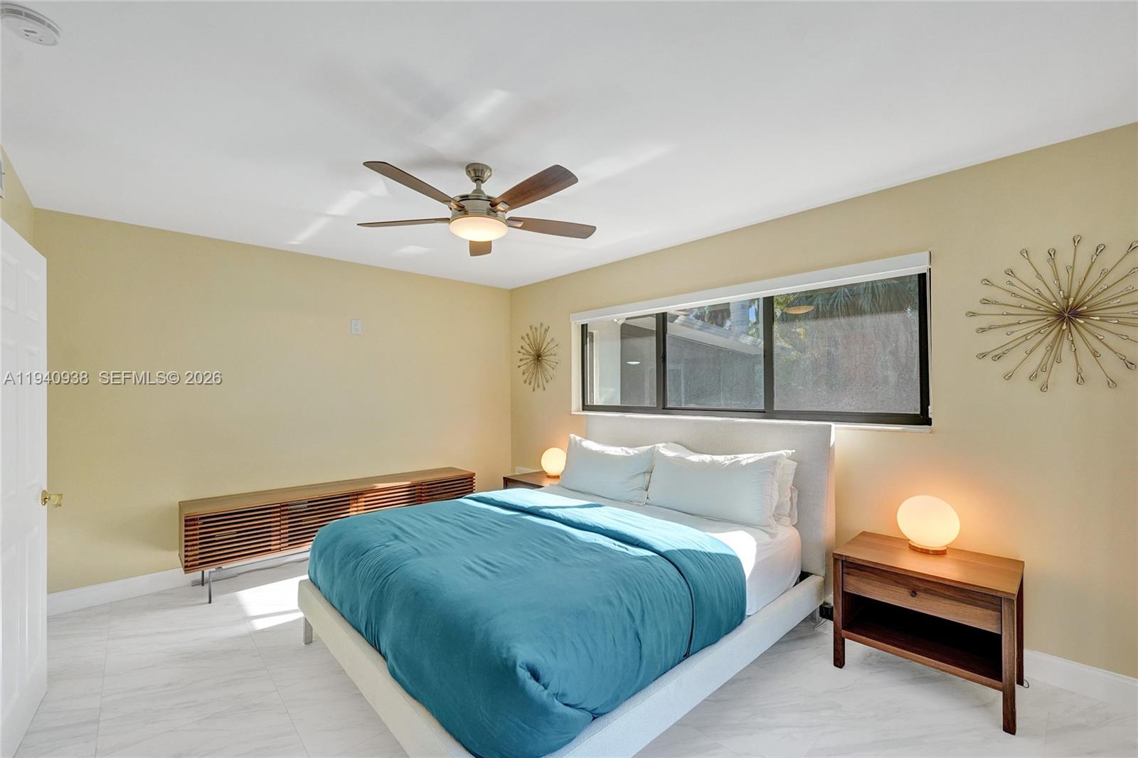 HOLLYWOOD LAKES SECTION - Residential