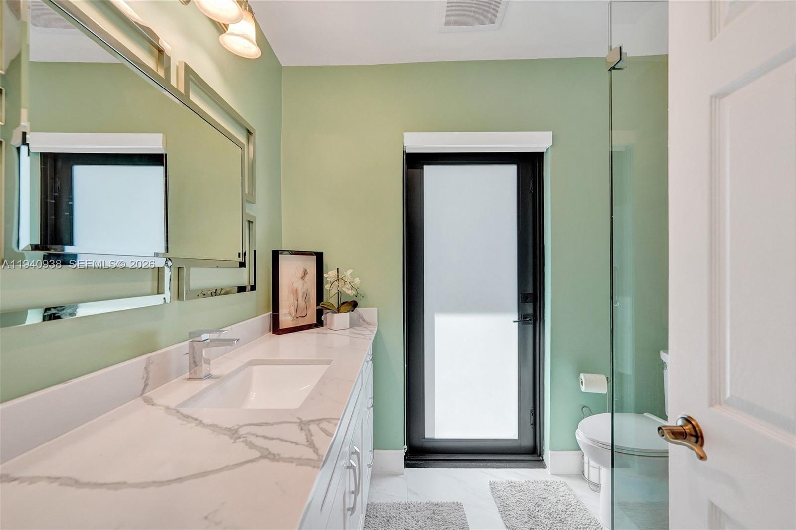 HOLLYWOOD LAKES SECTION - Residential