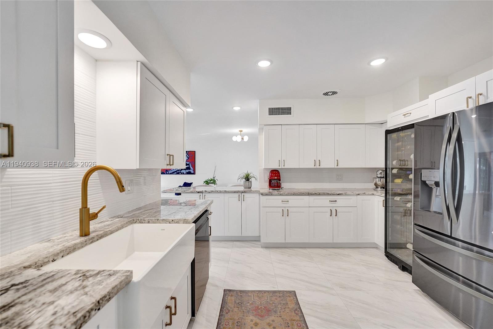 HOLLYWOOD LAKES SECTION - Residential