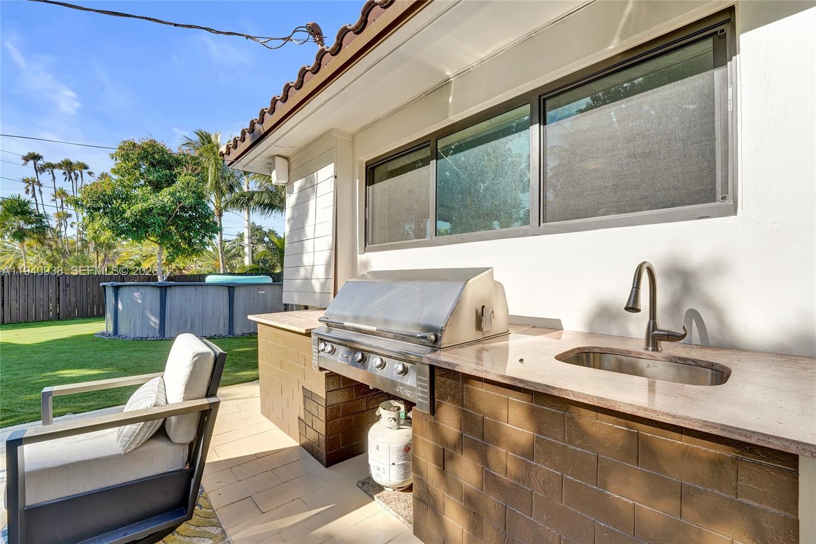 HOLLYWOOD LAKES SECTION - Residential