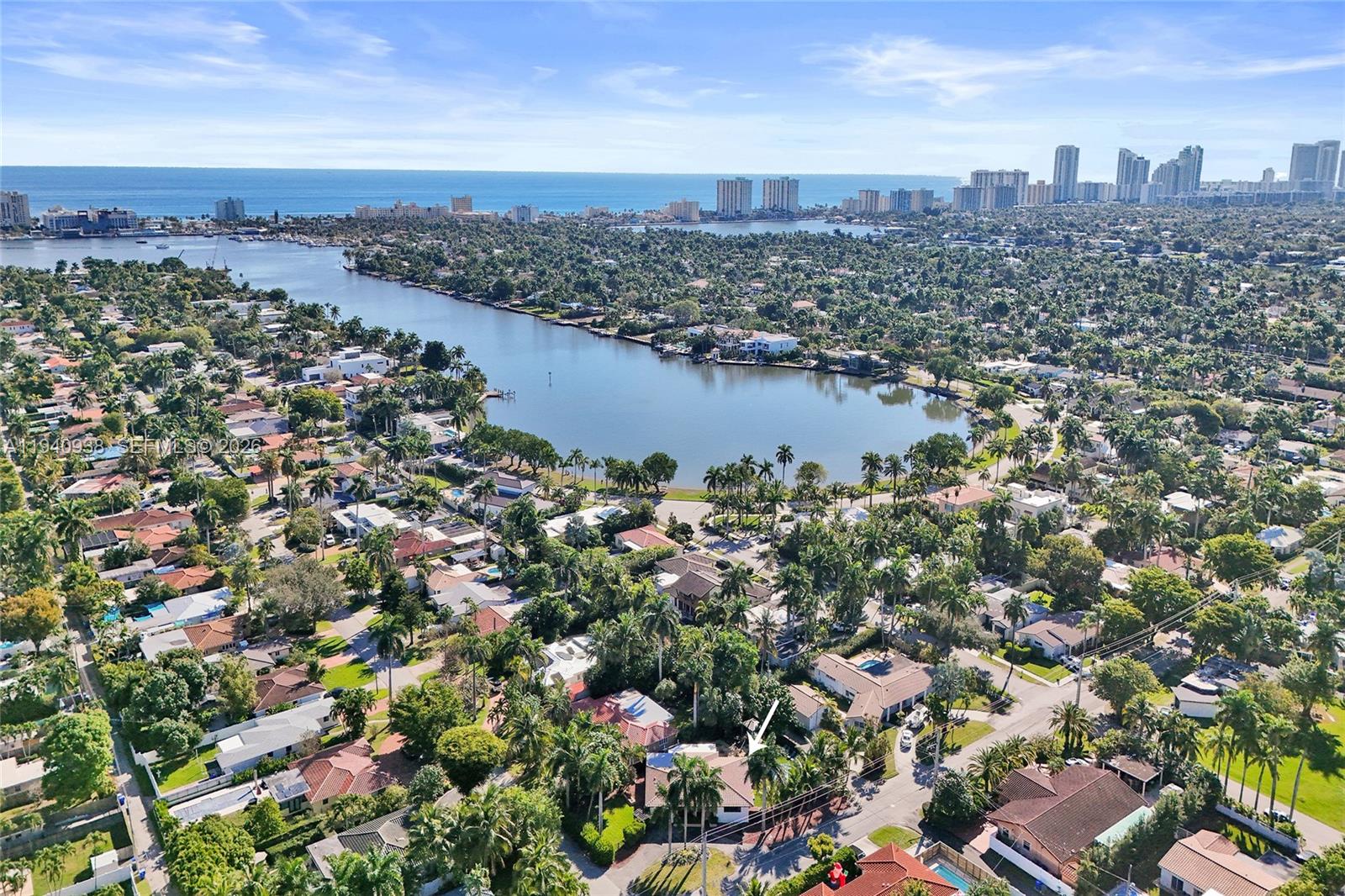 HOLLYWOOD LAKES SECTION - Residential