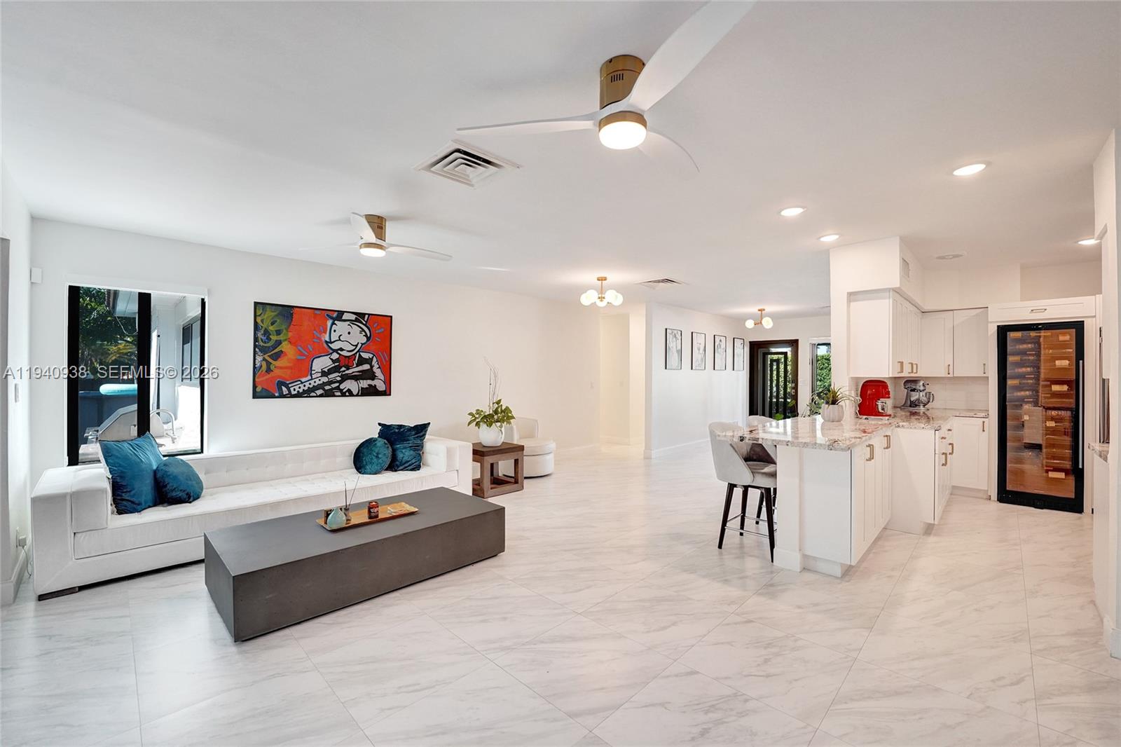 HOLLYWOOD LAKES SECTION - Residential