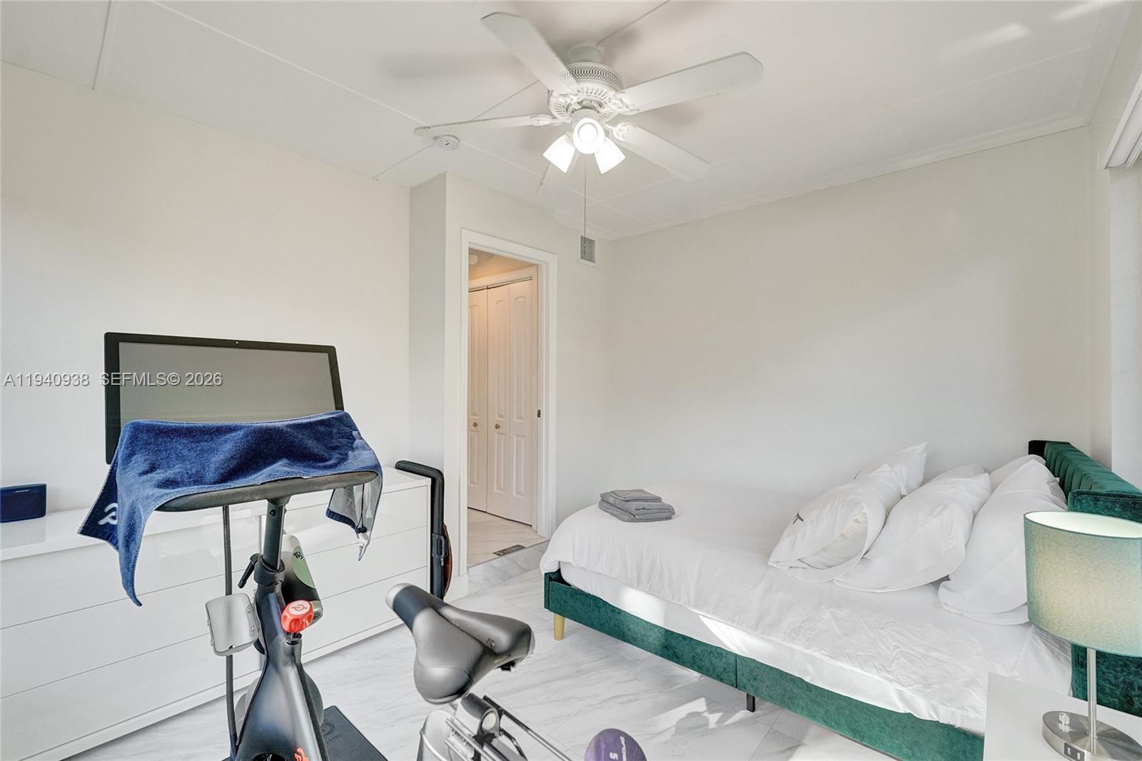 HOLLYWOOD LAKES SECTION - Residential