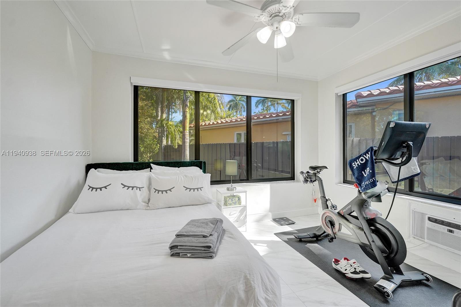 HOLLYWOOD LAKES SECTION - Residential