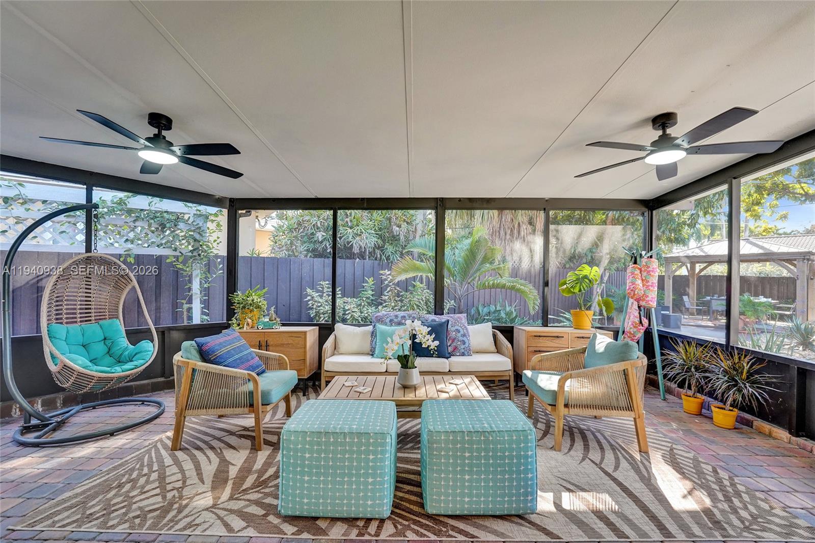 HOLLYWOOD LAKES SECTION - Residential