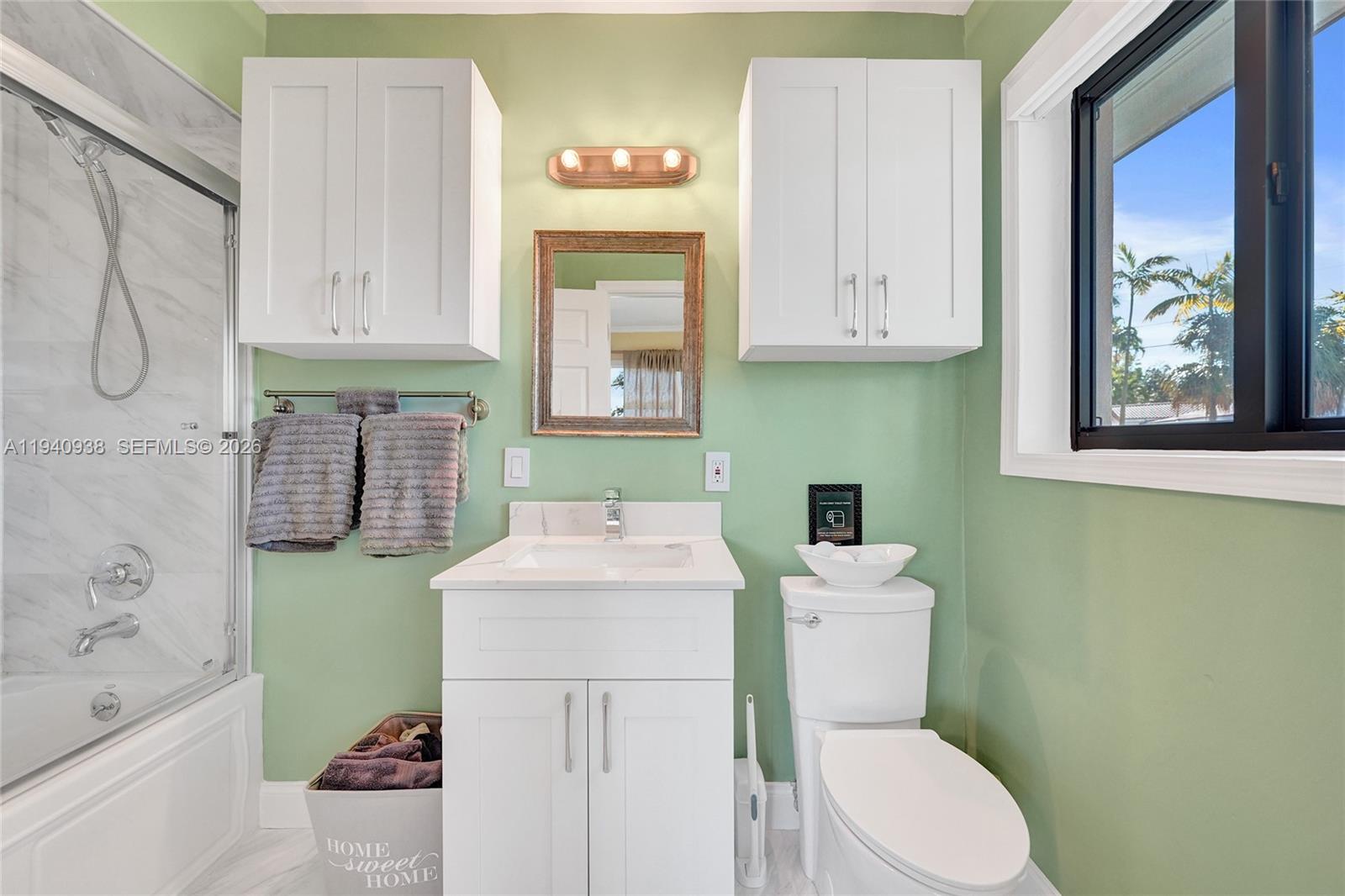 HOLLYWOOD LAKES SECTION - Residential