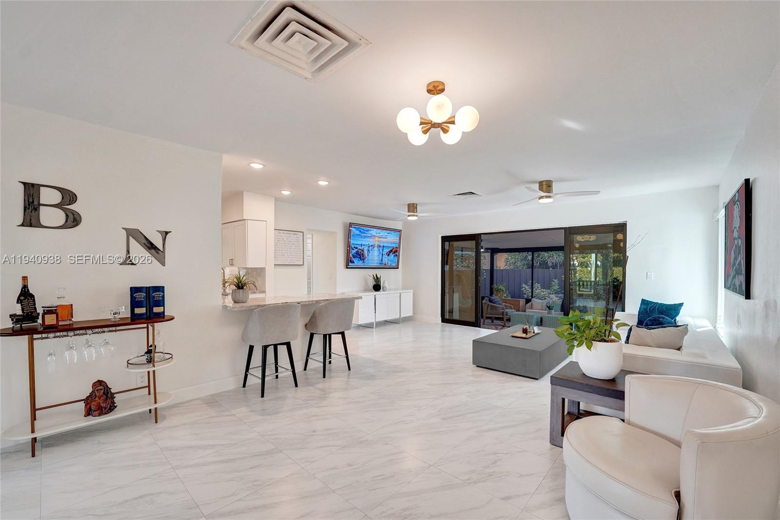 HOLLYWOOD LAKES SECTION - Residential