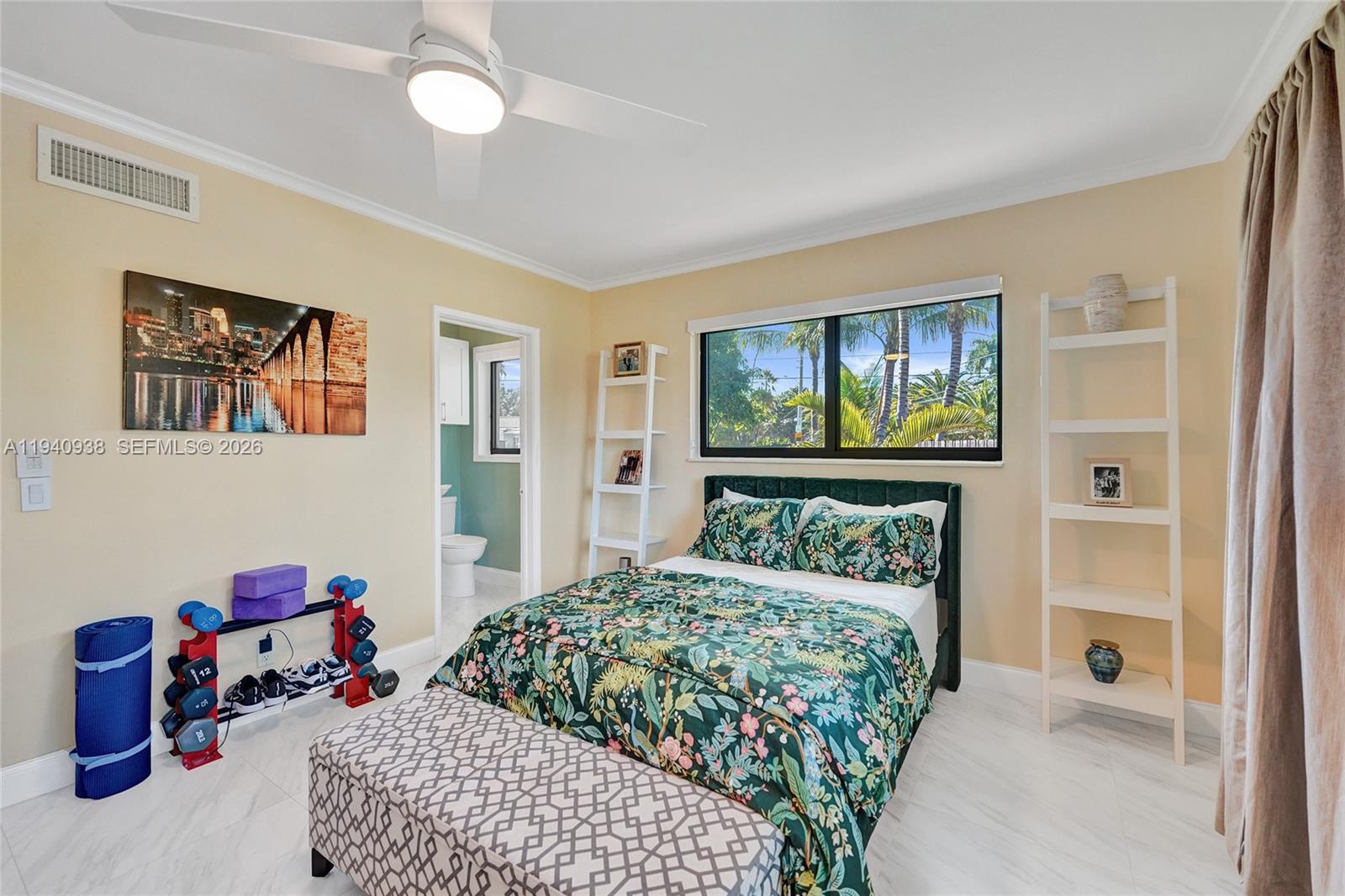 HOLLYWOOD LAKES SECTION - Residential