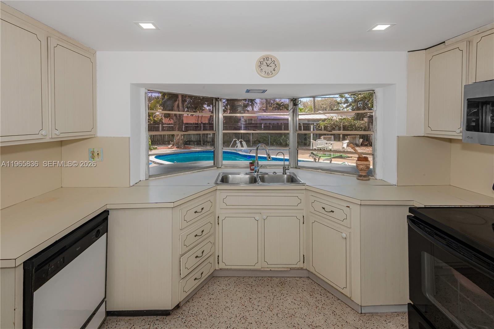 CON-GIA MNR - Residential