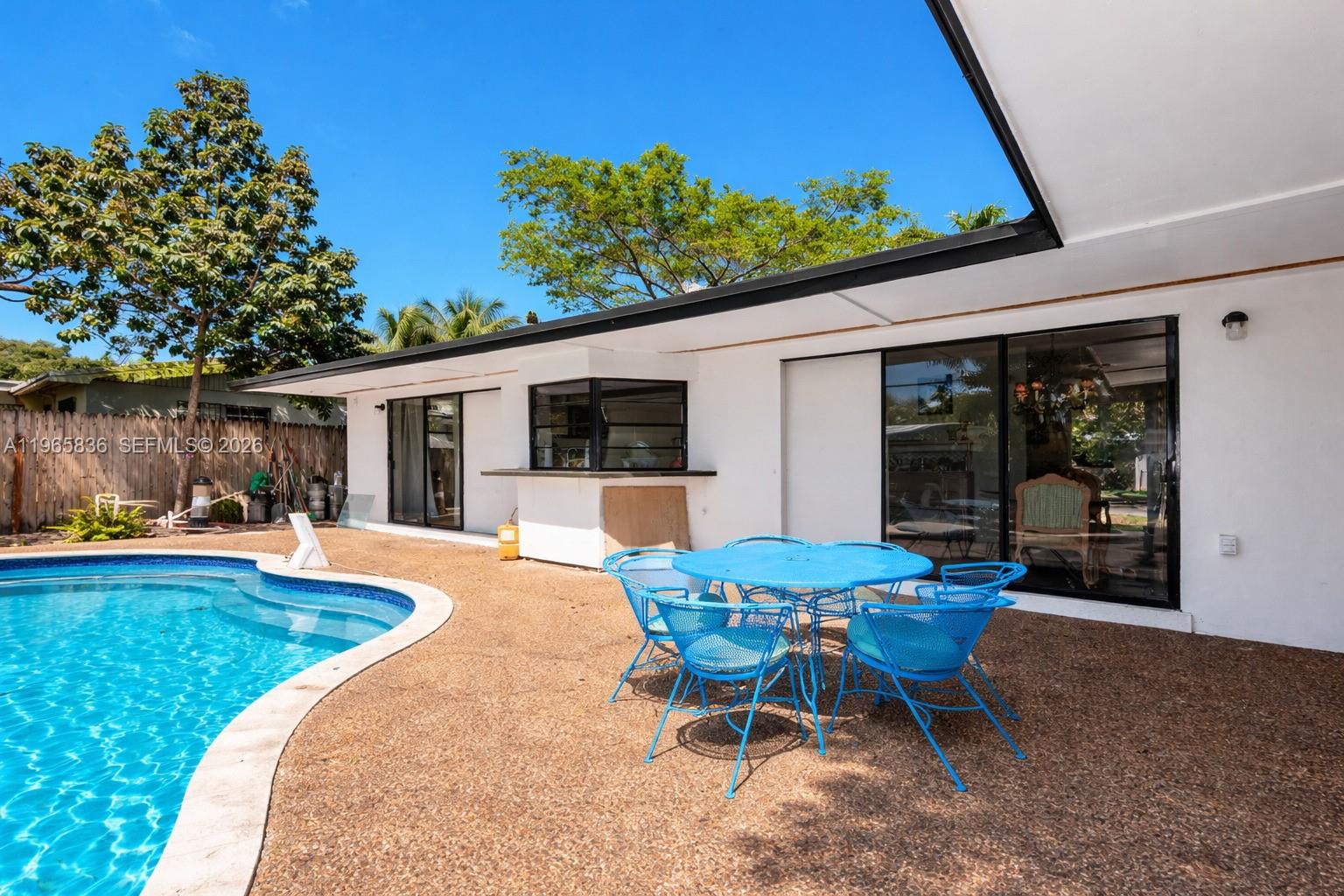 CON-GIA MNR - Residential