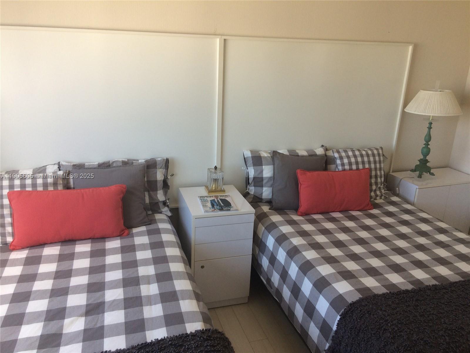 ARLEN HOUSE WEST CONDO - Residential