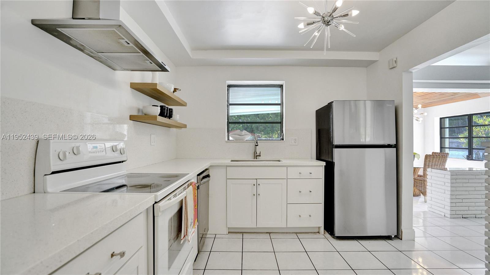 CENTRAL GOLF SEC OF HOLLY - Residential