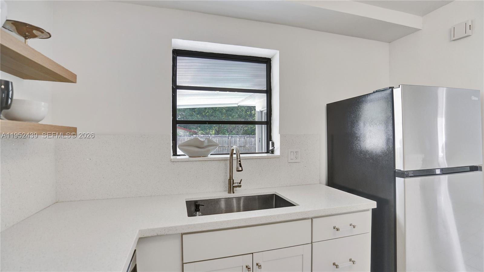 CENTRAL GOLF SEC OF HOLLY - Residential