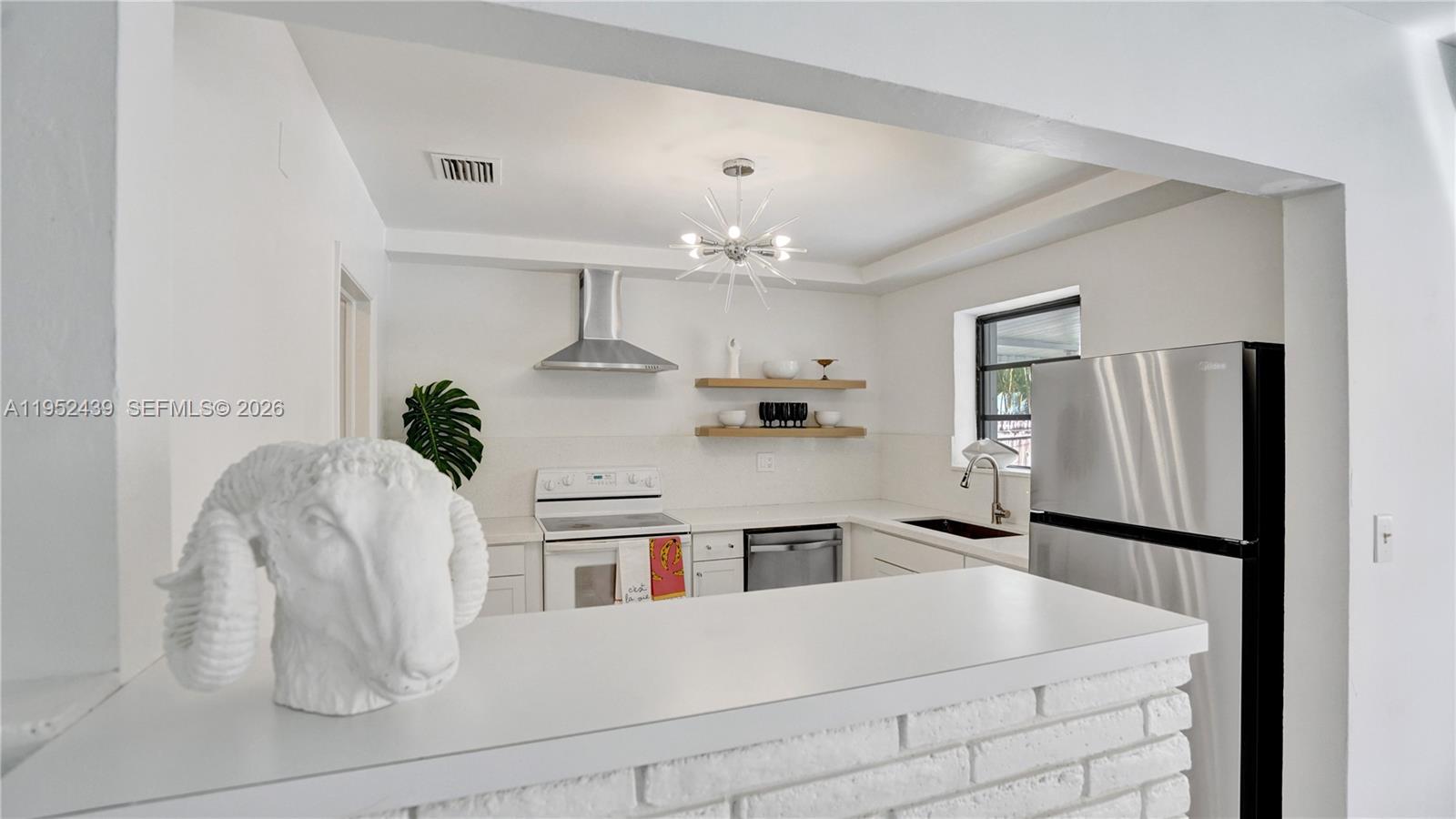 CENTRAL GOLF SEC OF HOLLY - Residential