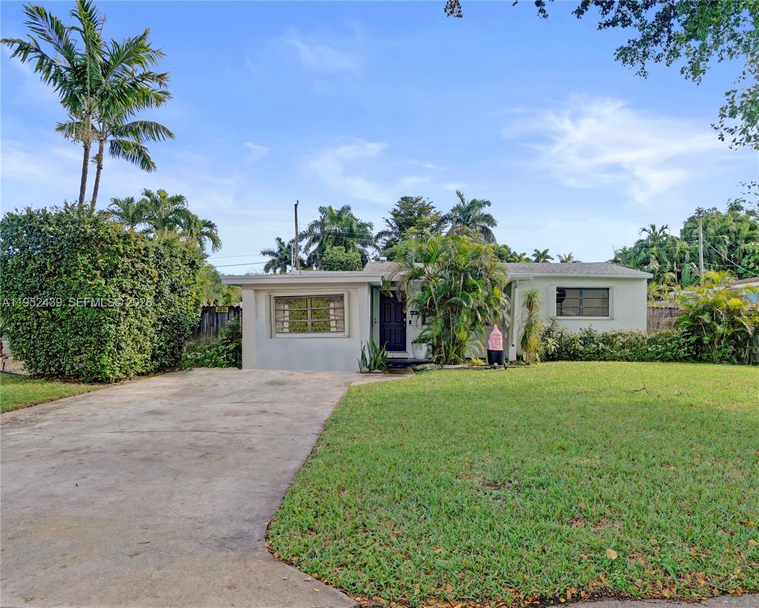 CENTRAL GOLF SEC OF HOLLY - Residential