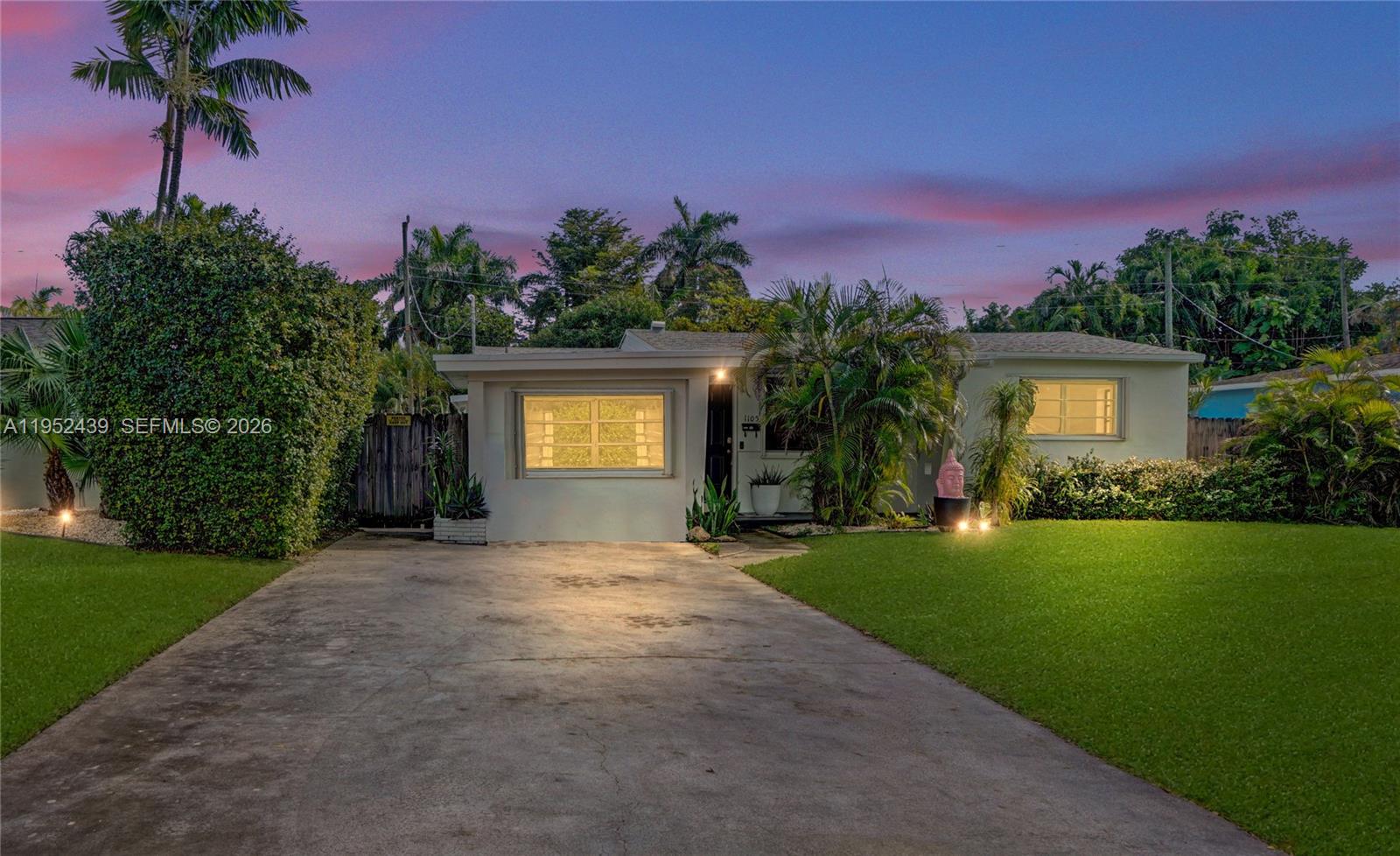 CENTRAL GOLF SEC OF HOLLY - Residential