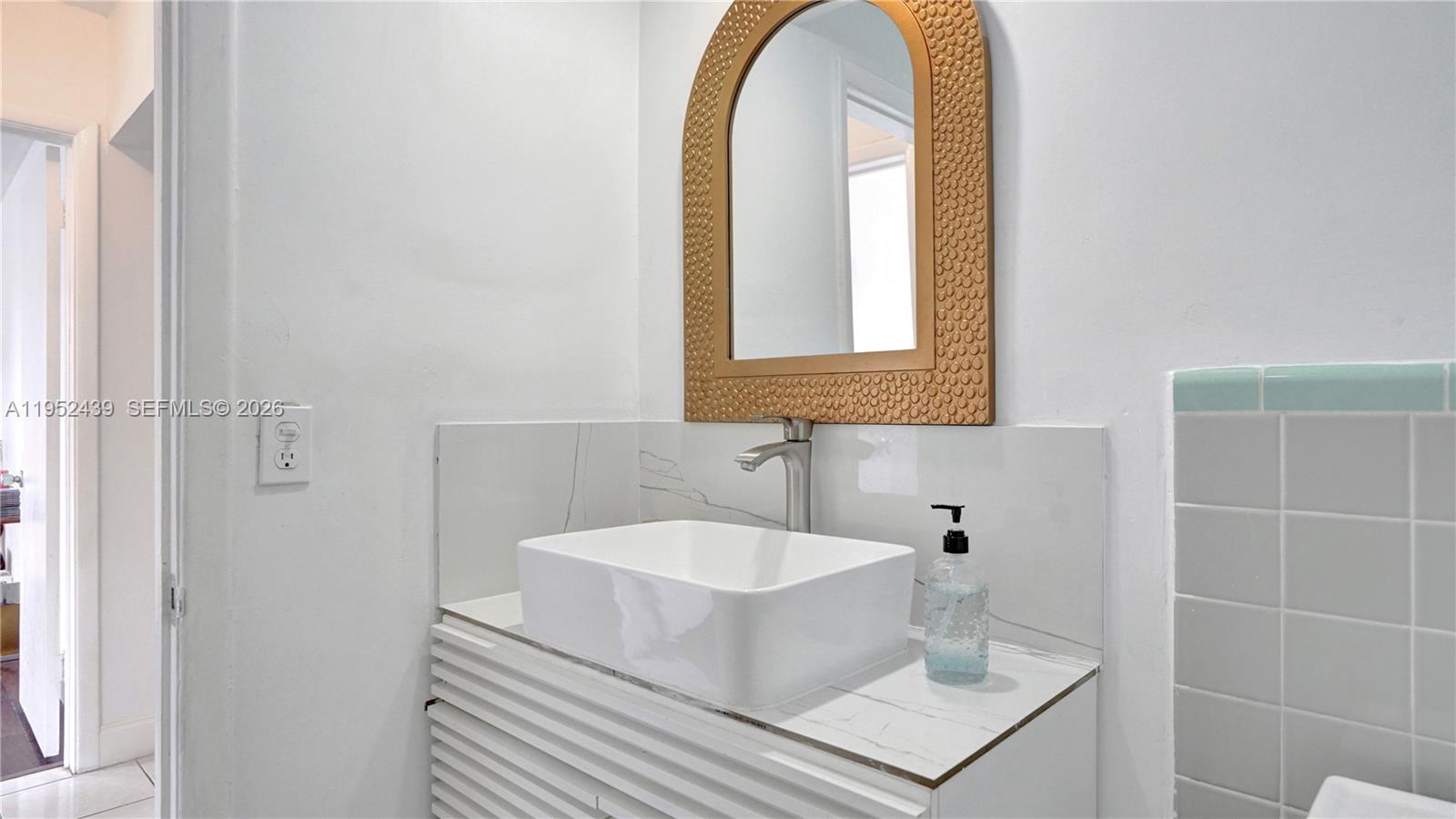 CENTRAL GOLF SEC OF HOLLY - Residential