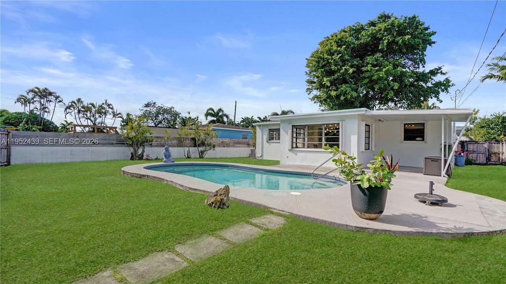 Photo of 1105 N 31st Ct, Hollywood, FL 33021 (MLS # A11952439)