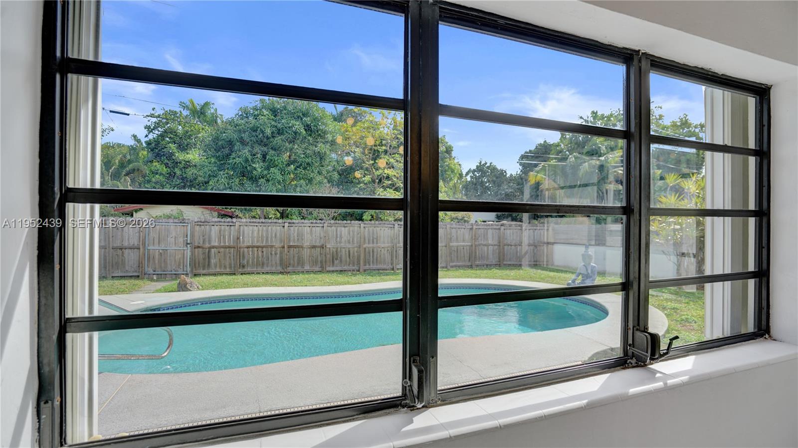 CENTRAL GOLF SEC OF HOLLY - Residential