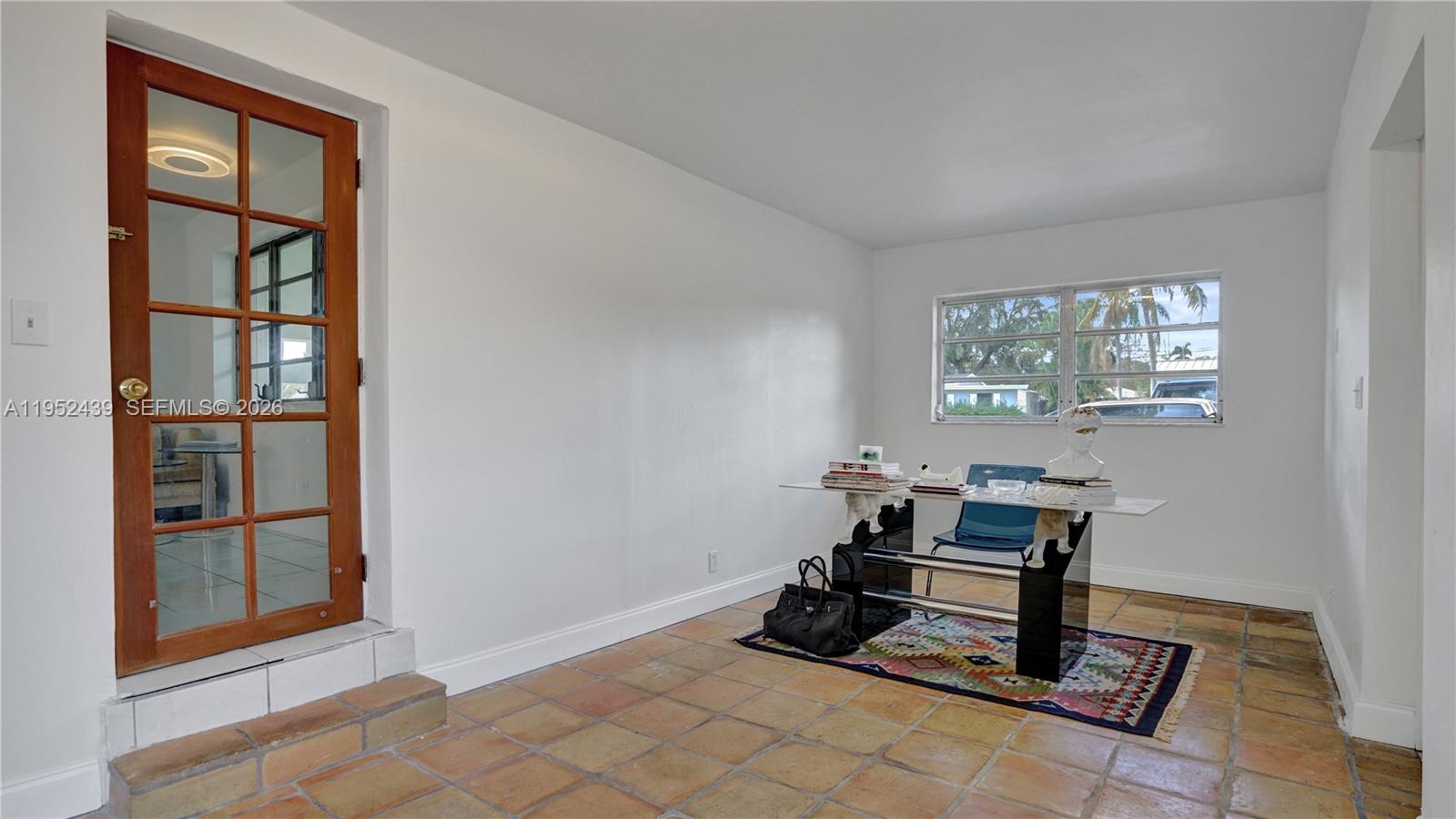 CENTRAL GOLF SEC OF HOLLY - Residential