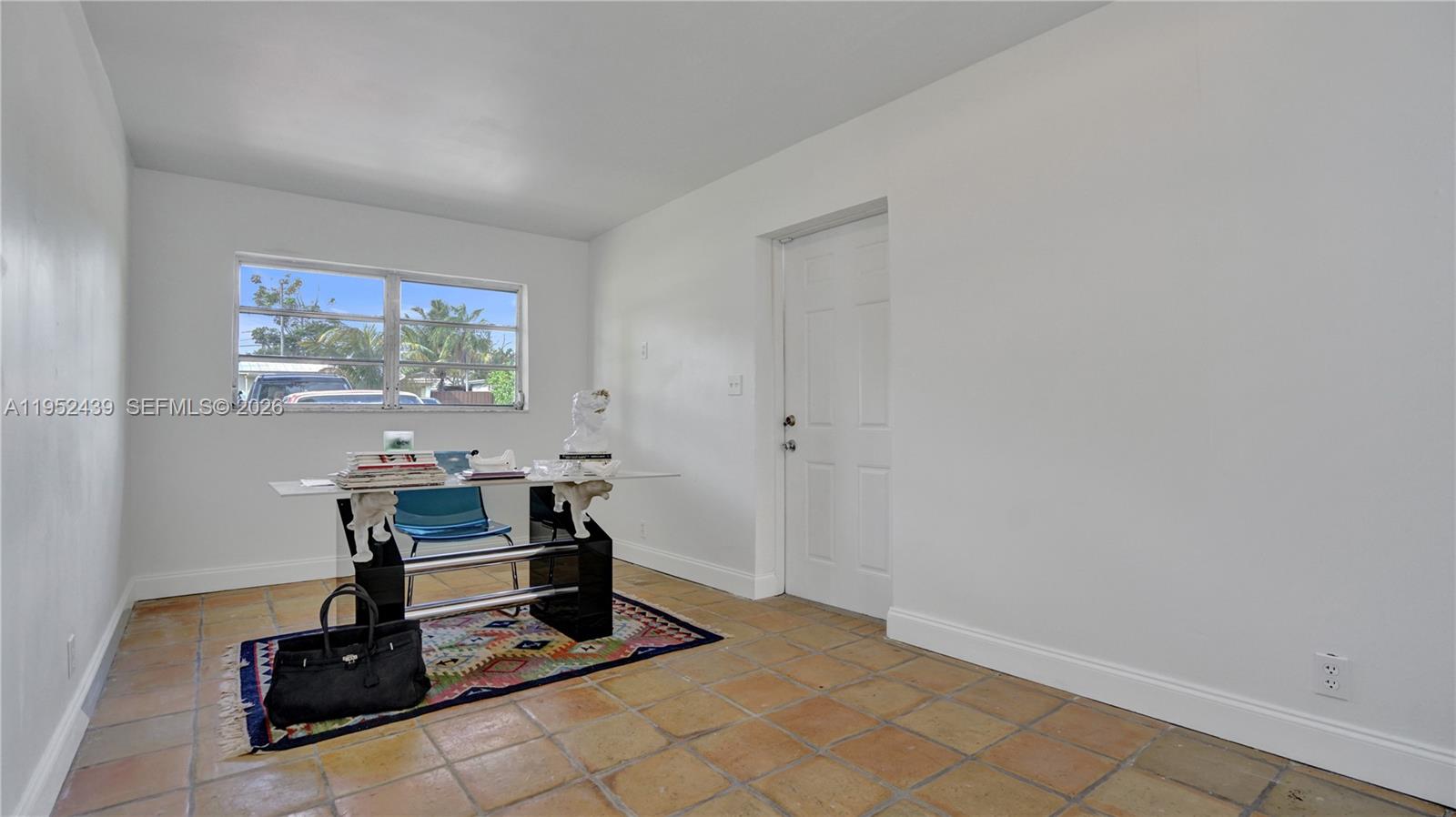 CENTRAL GOLF SEC OF HOLLY - Residential