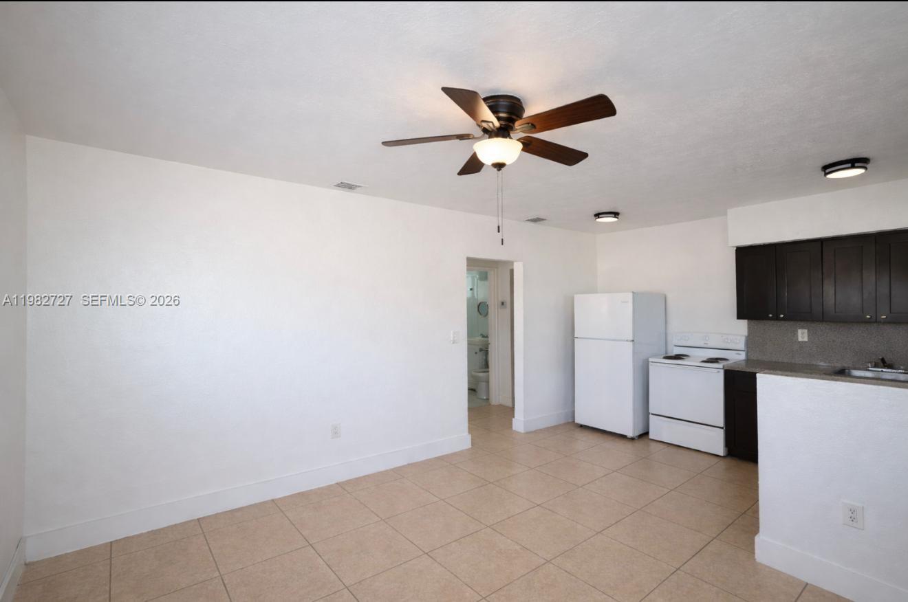 WESTLAWN-CORRECTED PLAT - Residential Lease