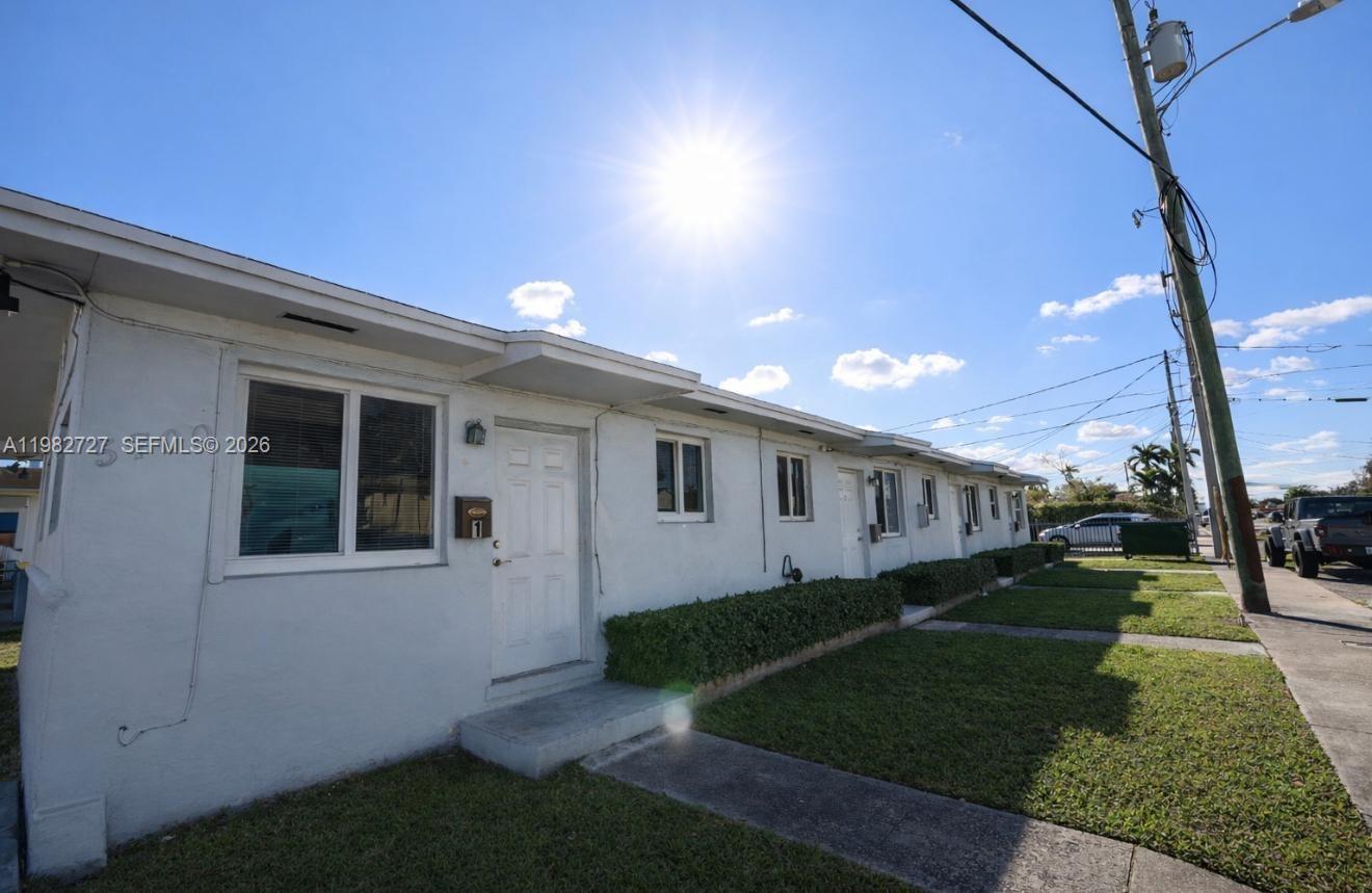 WESTLAWN-CORRECTED PLAT - Residential Lease