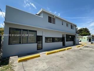 Prime location at 27th AVE: 2,300 sq ft of high-visibility commercial space with an AADT of 29,500. Ideally suited for General Retail or Personal Services, this location ensures consistent foot traffic and customer engagement. A standout choice for businesses looking to capitalize on Miami’s dynamic market