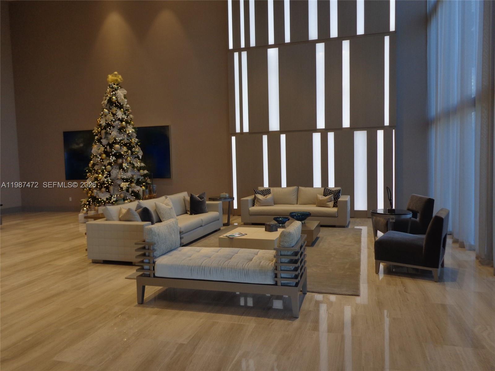 5252 PASEO CONDO - Residential Lease