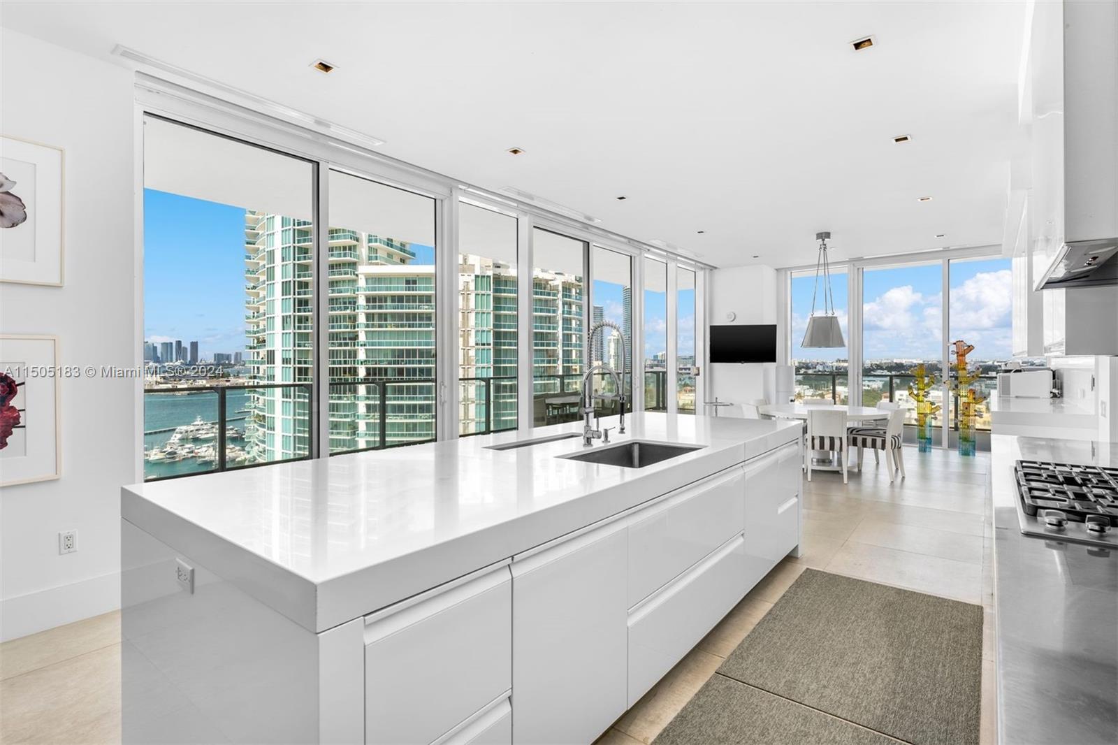 APOGEE CONDO - Residential