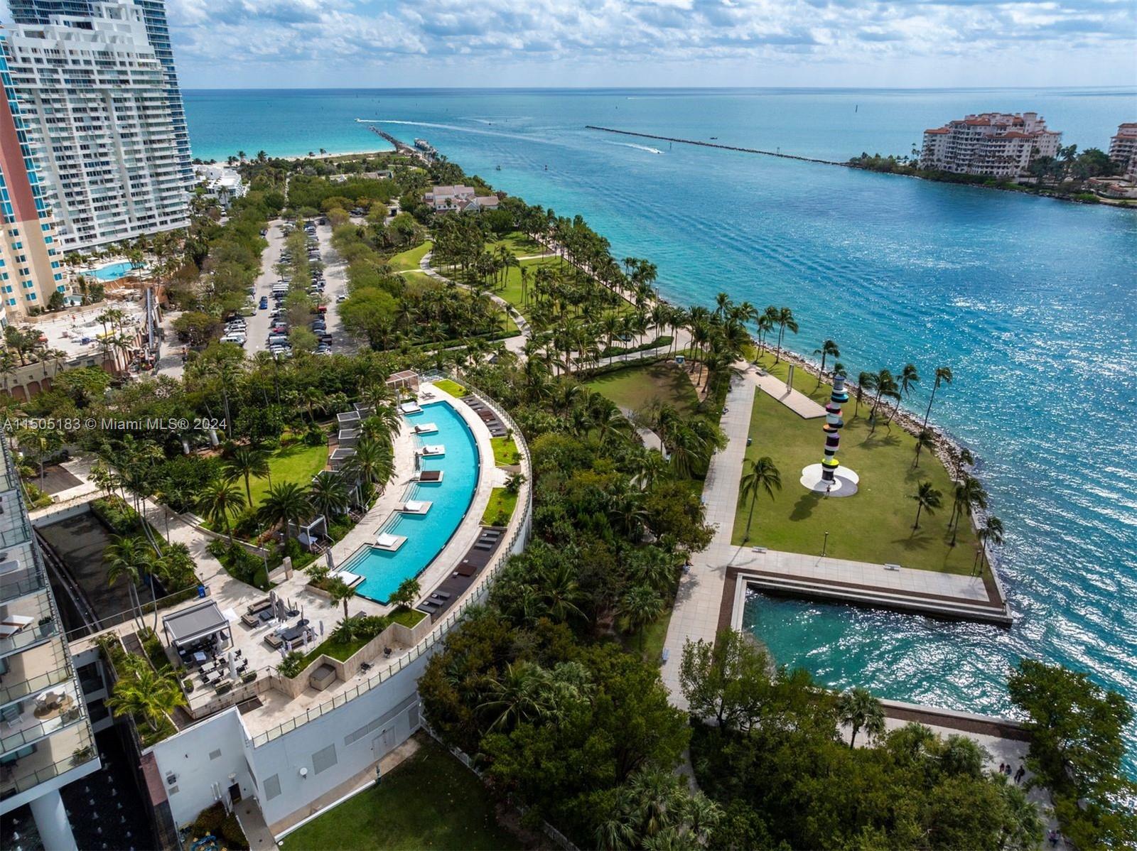 APOGEE CONDO - Residential