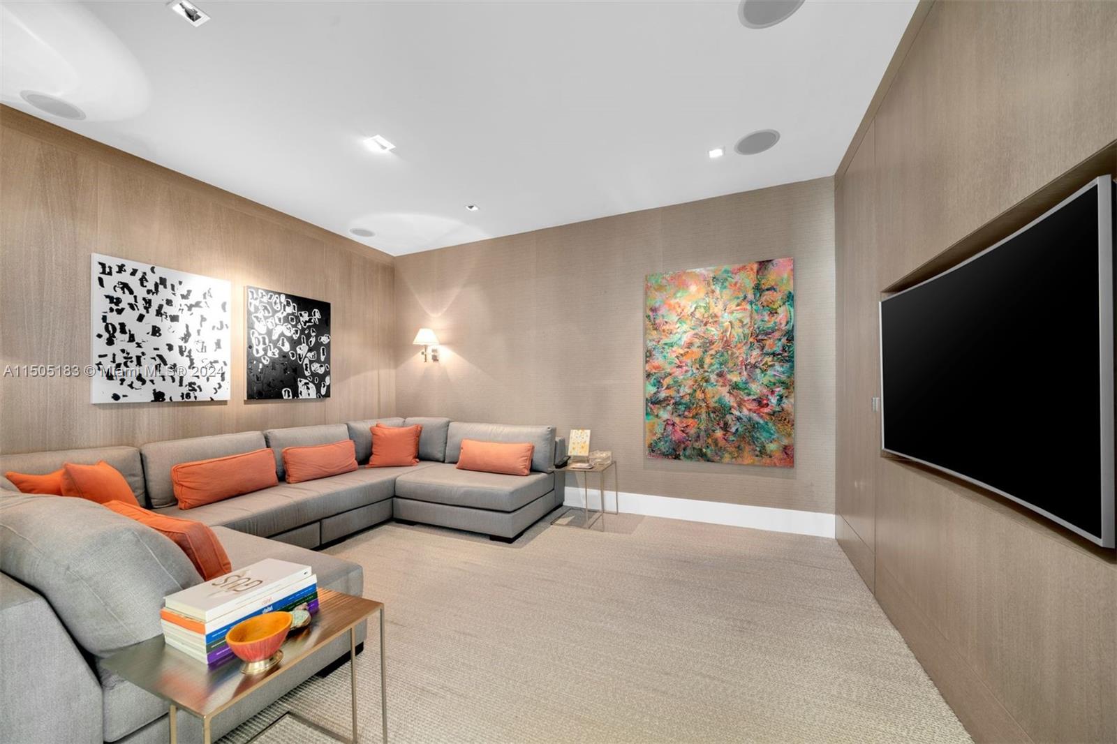 APOGEE CONDO - Residential