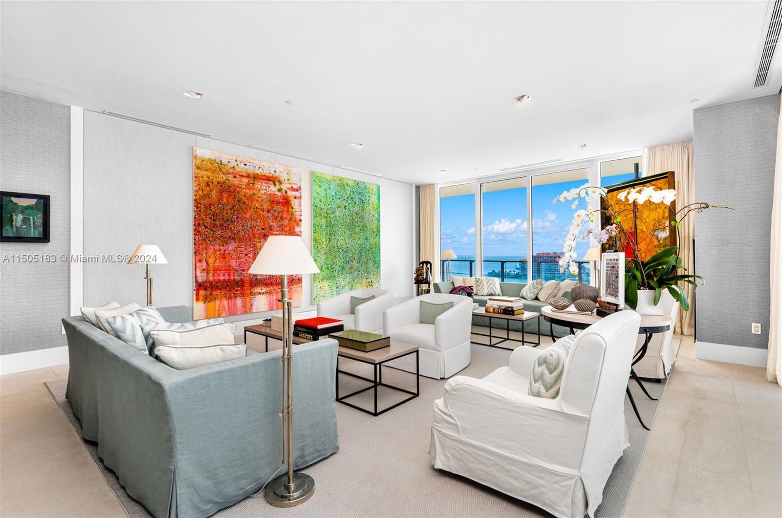 APOGEE CONDO - Residential