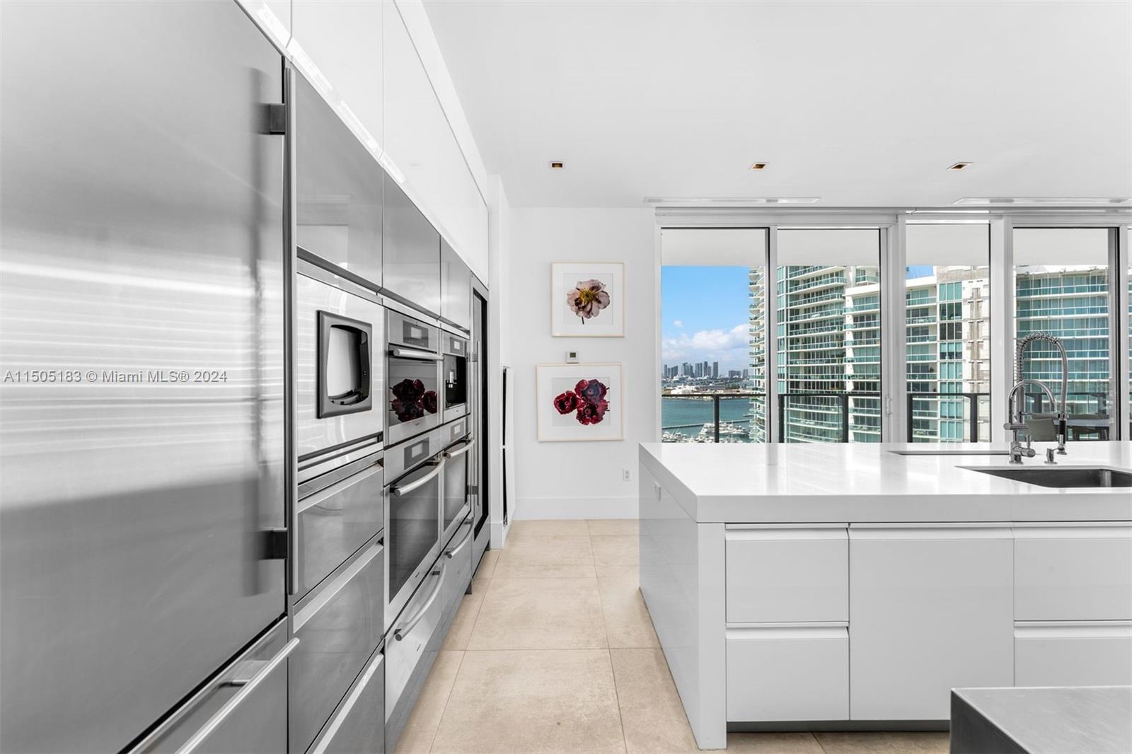 APOGEE CONDO - Residential