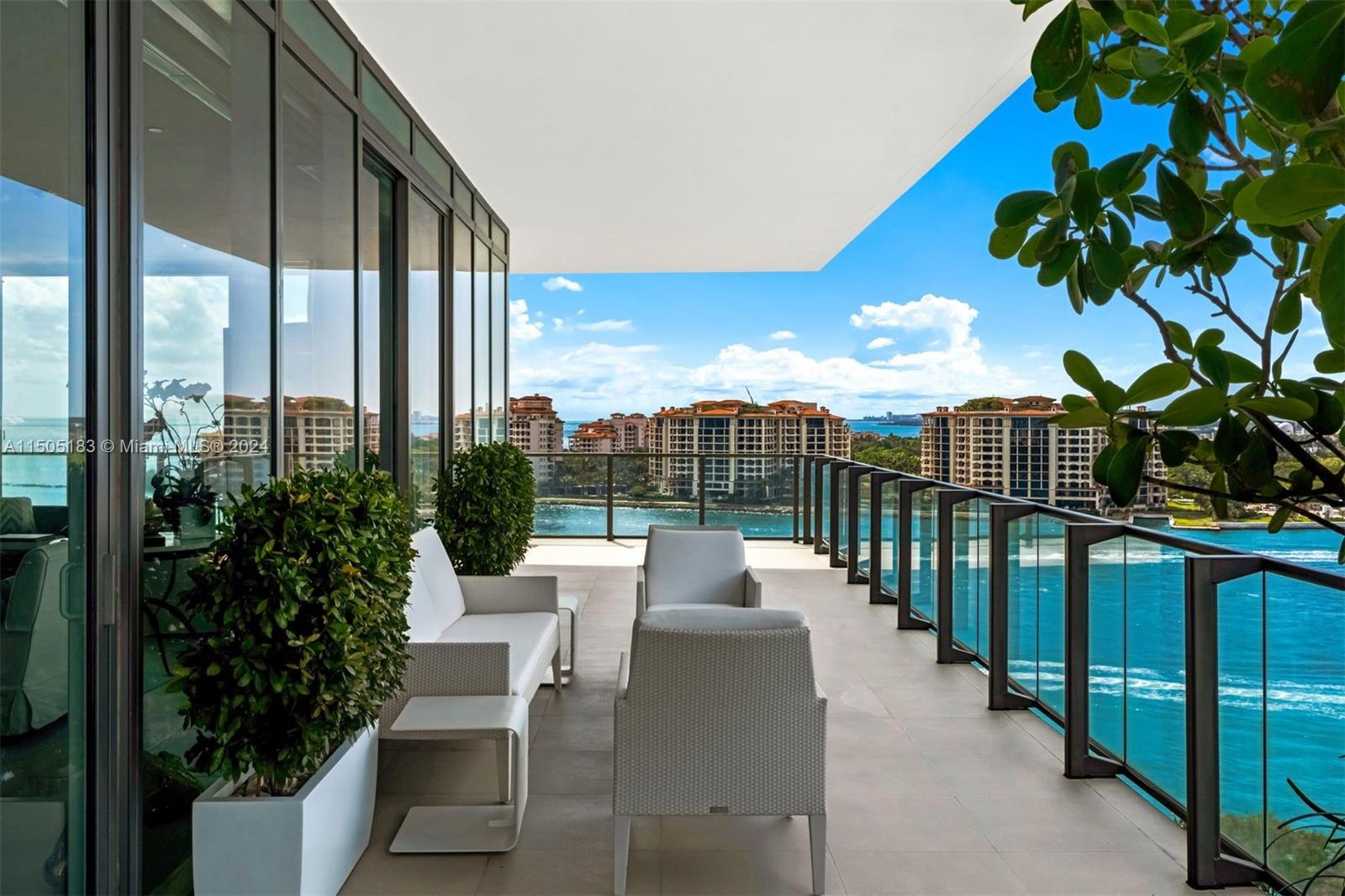 APOGEE CONDO - Residential