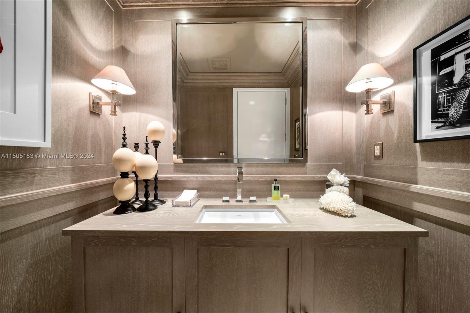 APOGEE CONDO - Residential