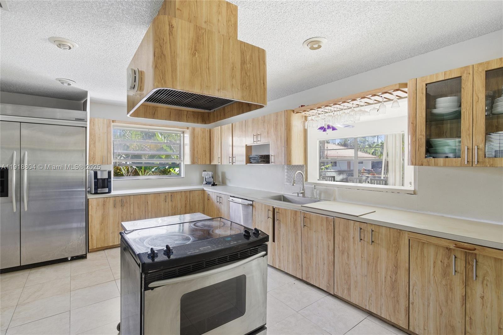 GOLDEN SHORES OCEAN BLVD - Residential