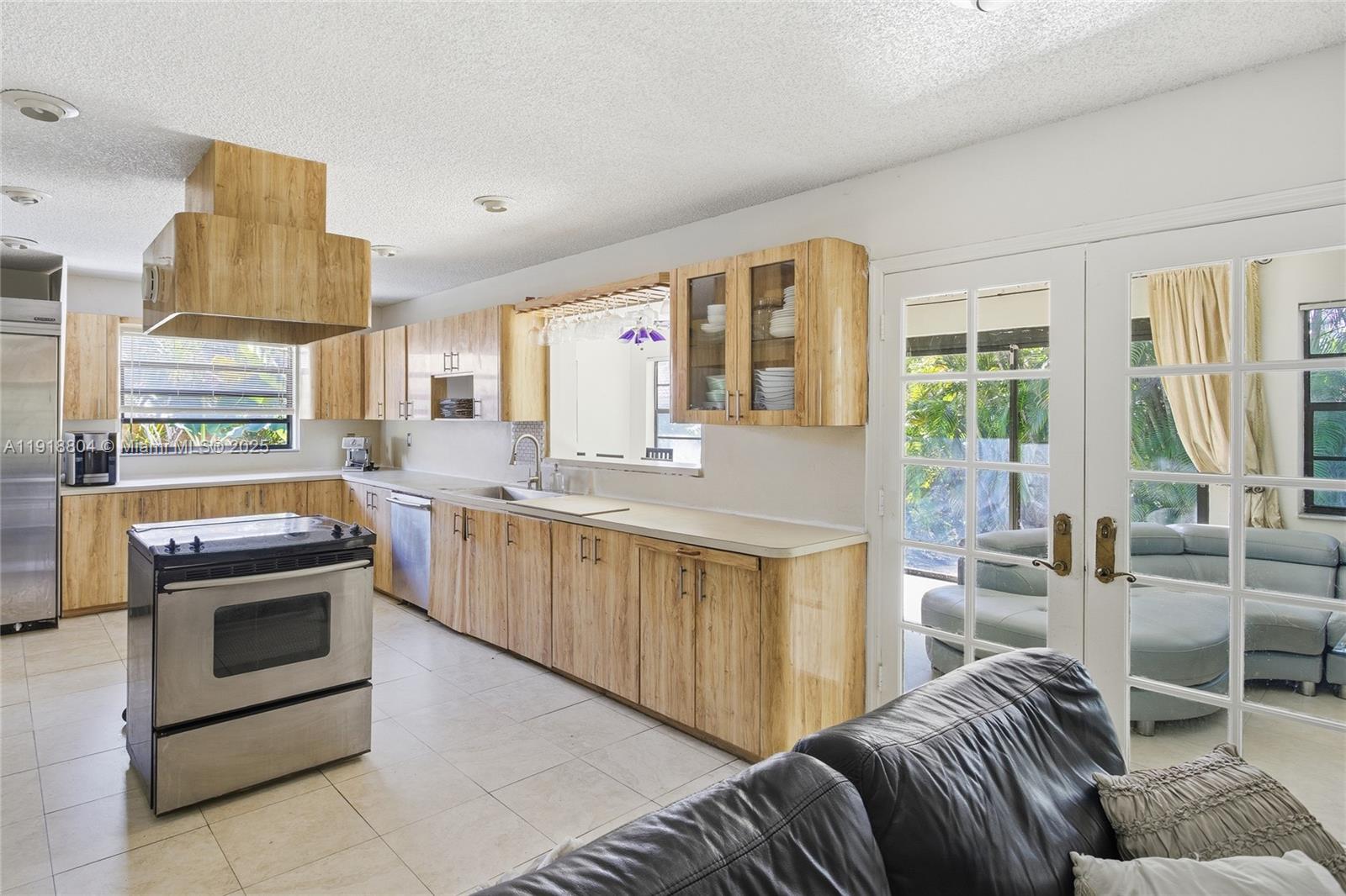 GOLDEN SHORES OCEAN BLVD - Residential