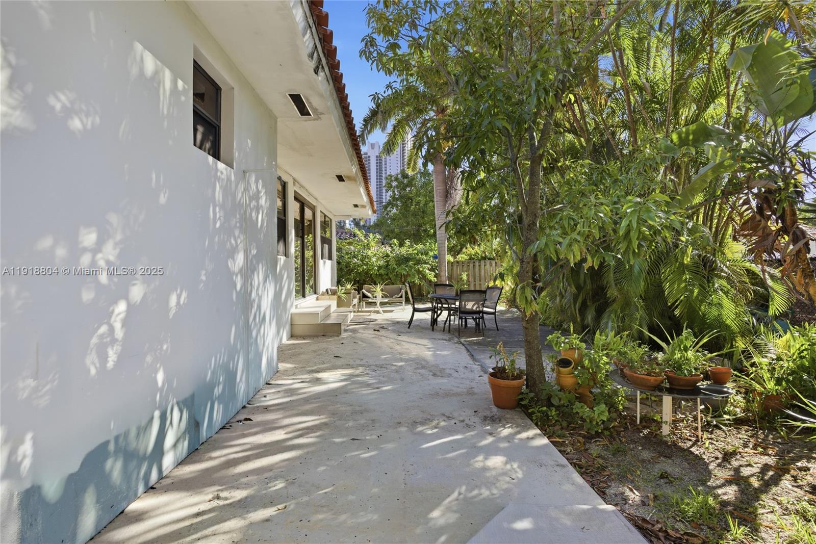 GOLDEN SHORES OCEAN BLVD - Residential