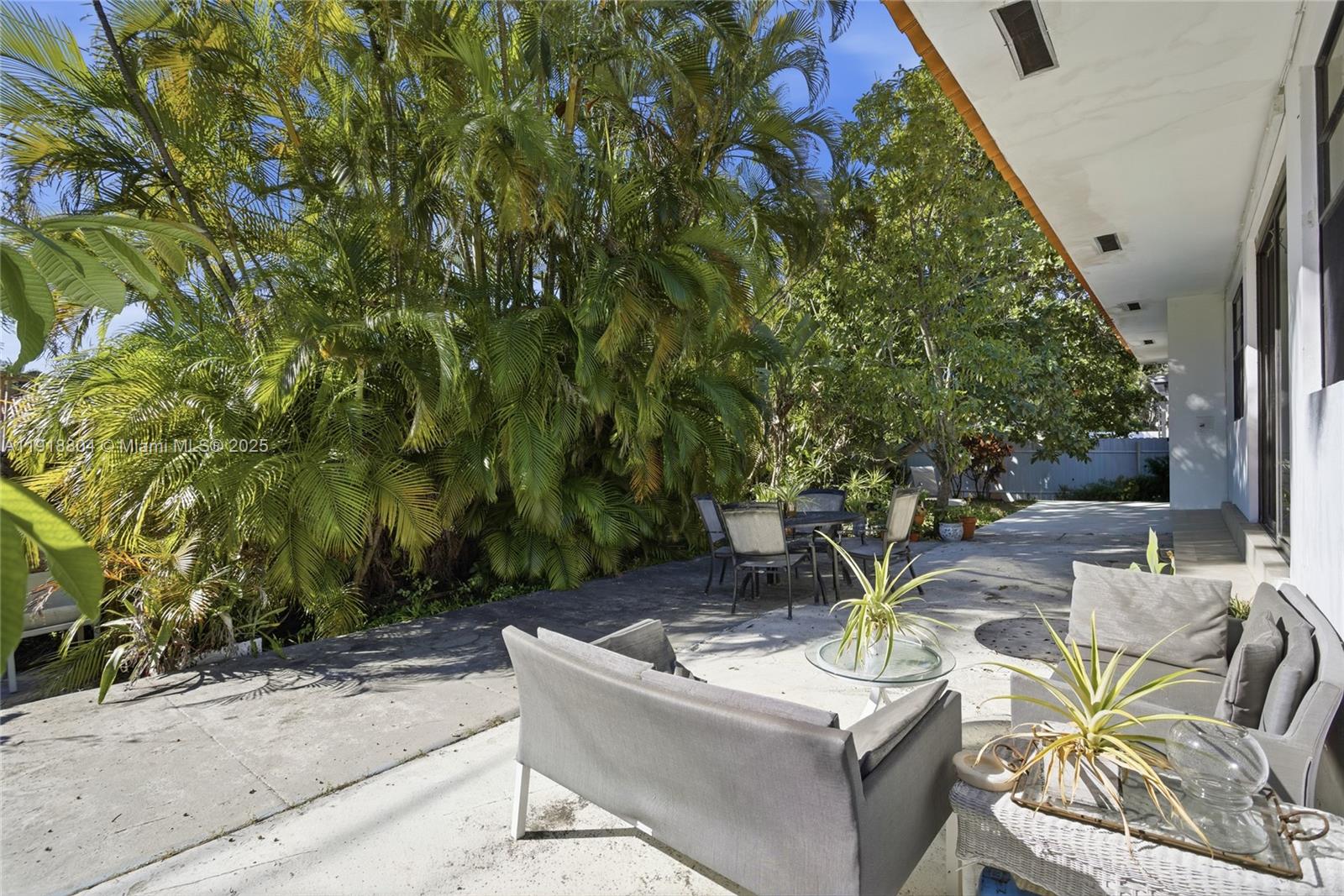 GOLDEN SHORES OCEAN BLVD - Residential